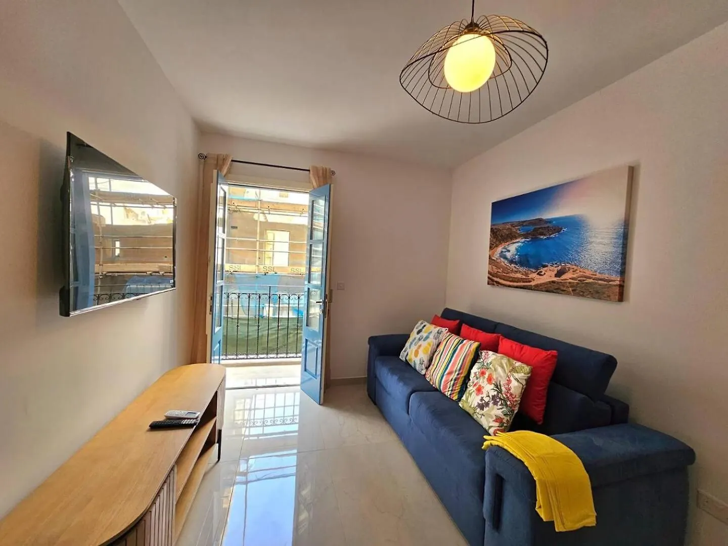 Luxurious Sliema Apartment Near Valletta Ferry Malta