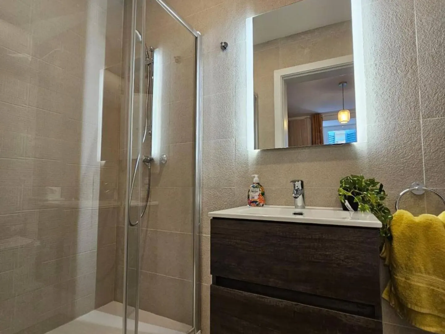 Luxurious Sliema Apartment Near Valletta Ferry Malta