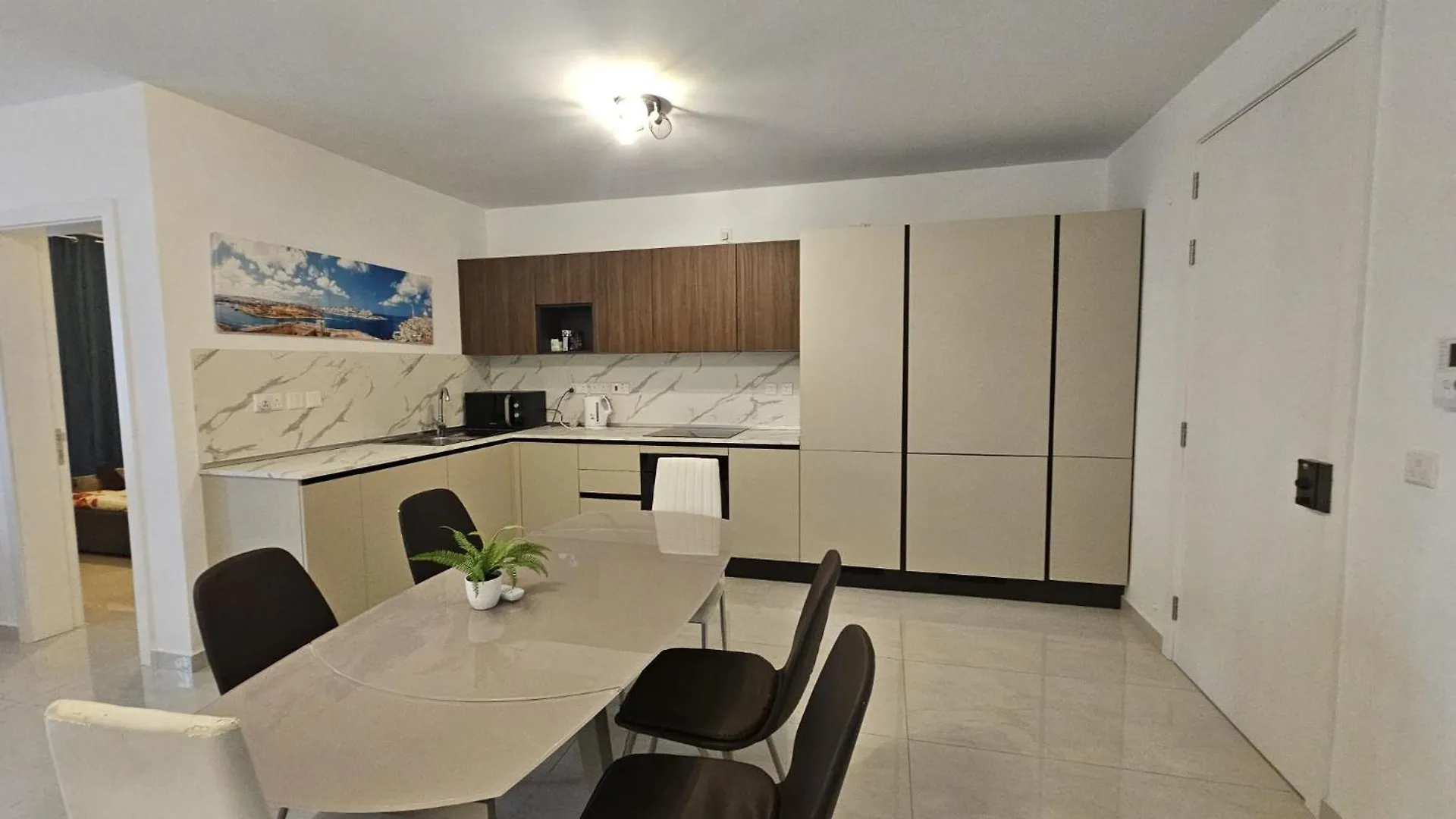 Luxurious Sliema Apartment Near Valletta Ferry